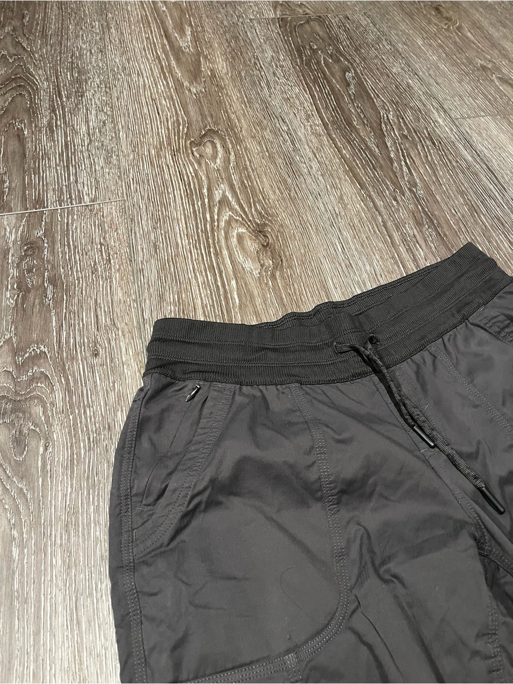 North Face Elastic Waist Cargo Jogger Pants - Picture 2 of 4